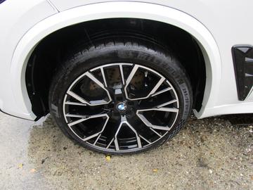صورة 9 لـ 2023 BMW X5 M