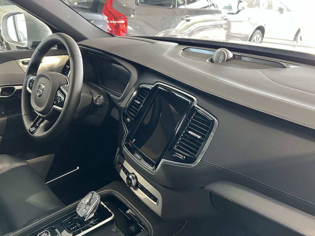 Volvo XC90 T8 Plus Bright Recharge AWD FourC AHK B&W