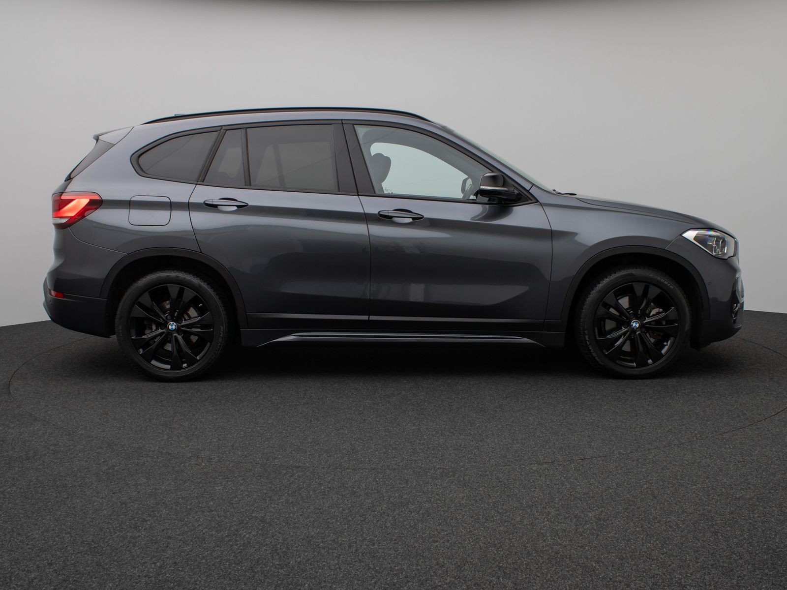 Fahrzeugabbildung BMW X1 xD25e SportLine Kamera HUD DAB Komfort 18Zoll