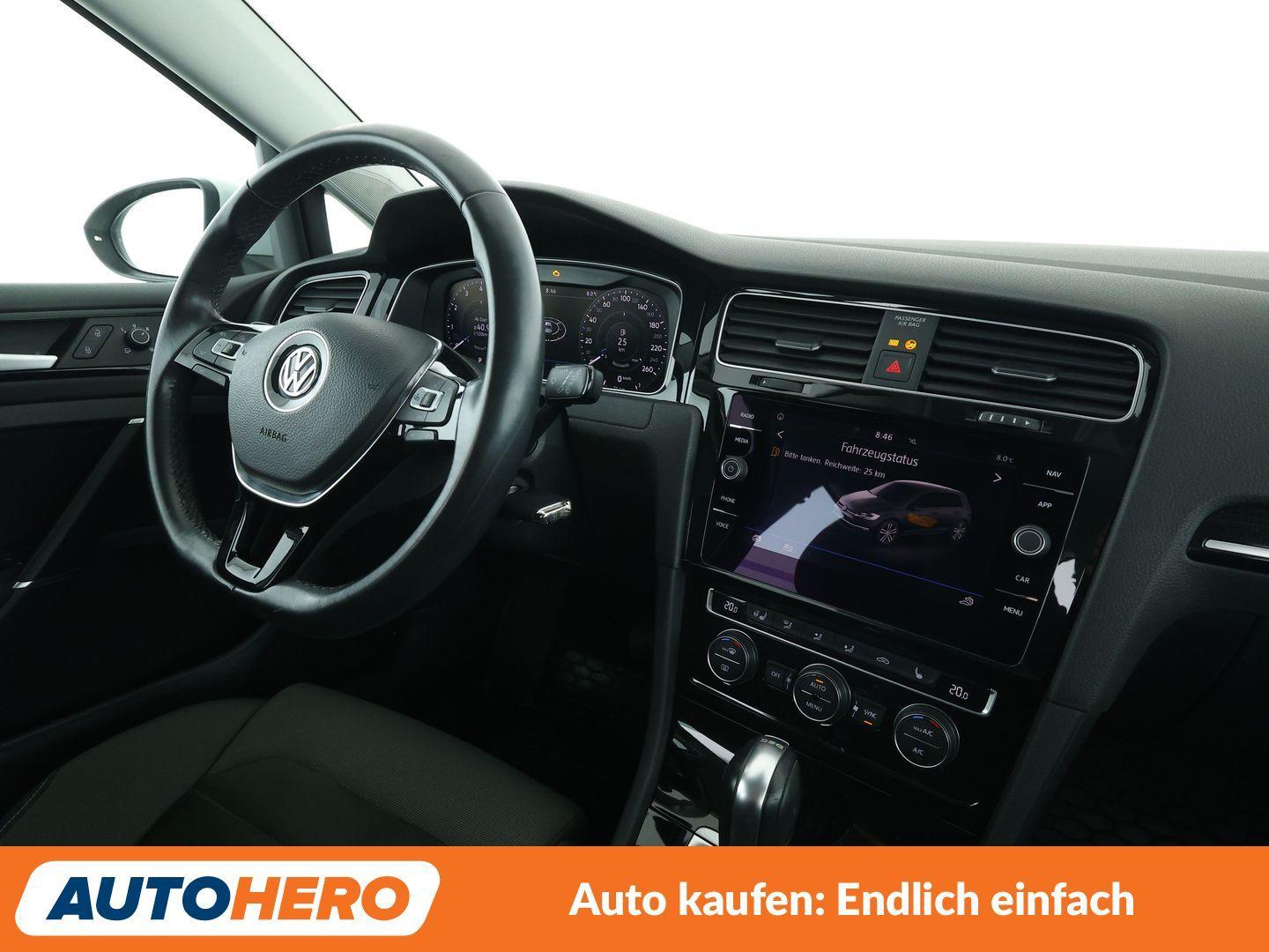 Volkswagen Golf VII 1.5 TSI ACT Highline BMT Aut.*NAVI*LED*