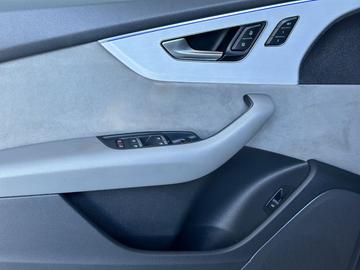 2019 AUDI Q8 — миниатюра 32
