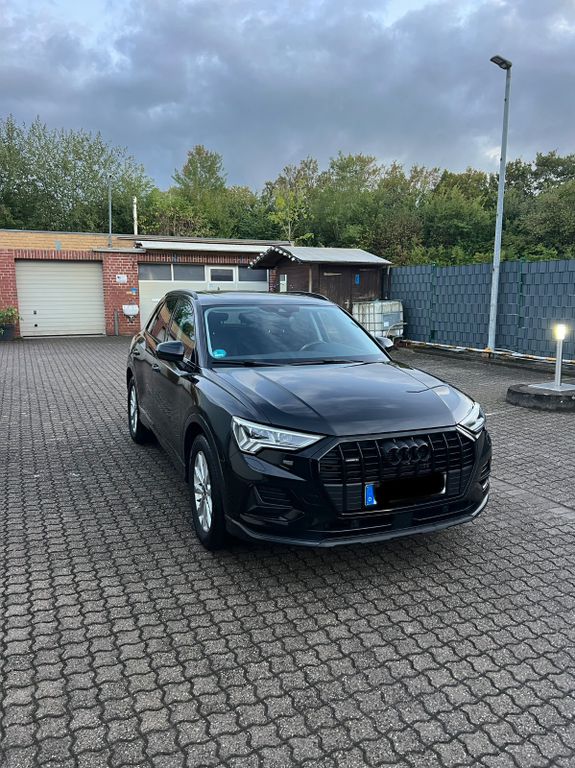 Image of Audi Q3
