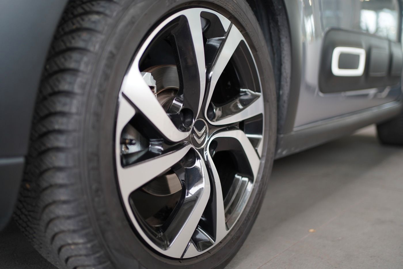 Fahrzeugabbildung Citroën C3 PureTech 110 EAT6 Shine Pack Automatik Navi