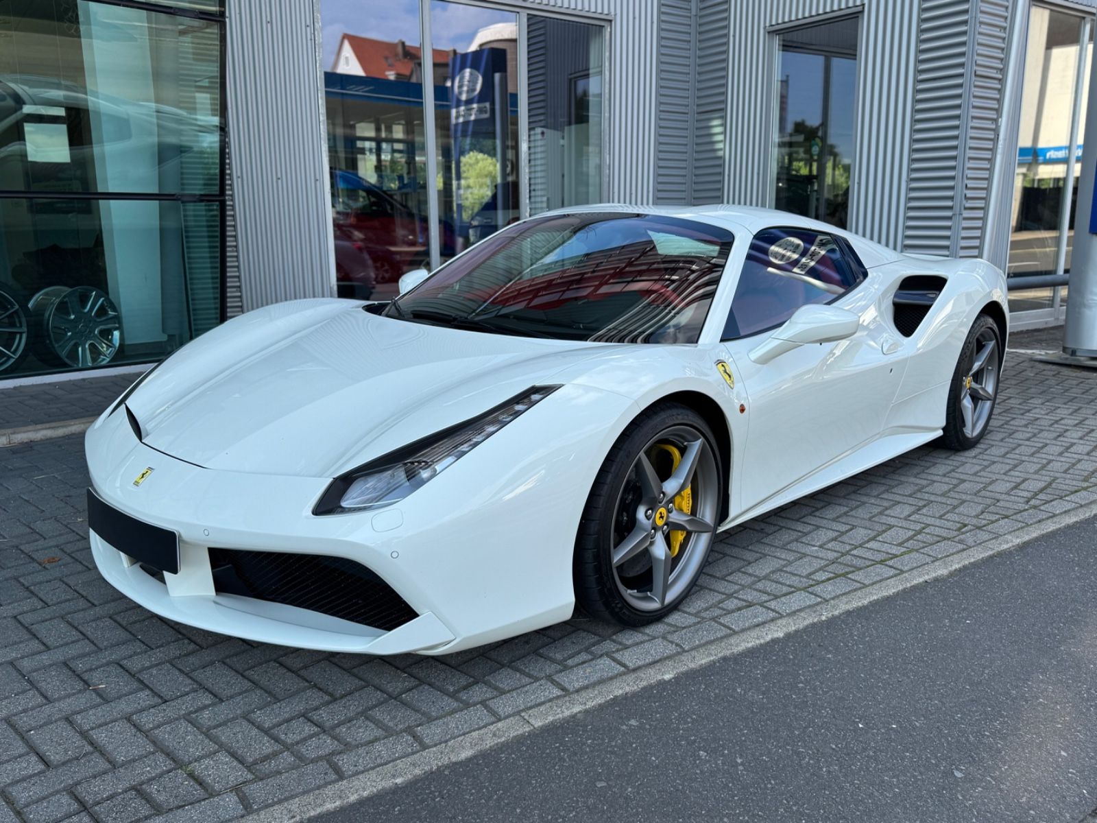 FERRARI 488 Spider