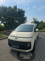 Hyundai STARIA 2.2 CRDi Signature 7-Sitzer Auto 2WD ... - Hyundai STARIA von privat