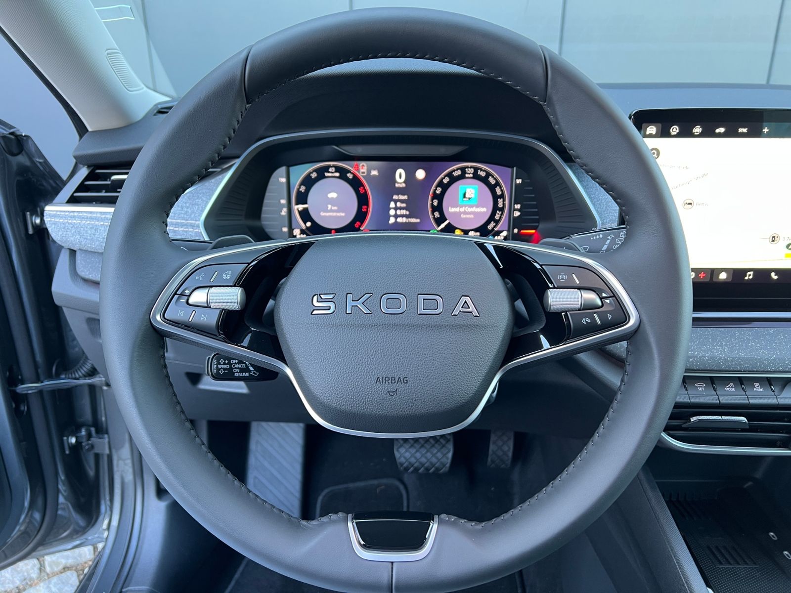 Fahrzeugabbildung SKODA Octavia Combi Balance 2.0 TDI DSG *AHK, Rückfahr