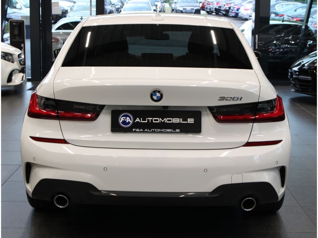 Fahrzeugabbildung BMW 320 i M Sport 2. Hand*HUD*Laser*Komfortzugang