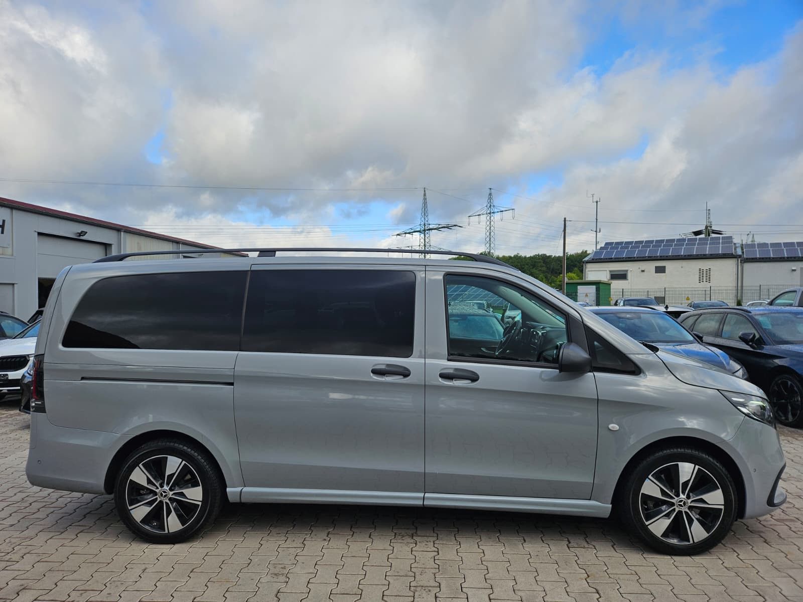 Fahrzeugabbildung Mercedes-Benz Vito 119 Tourer lang SELECT Sport LED*LEDER*AHK