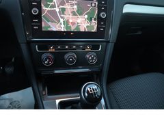 Fahrzeugabbildung Volkswagen Golf Start-Stopp Navi Tempo Scheckheftgepflegt