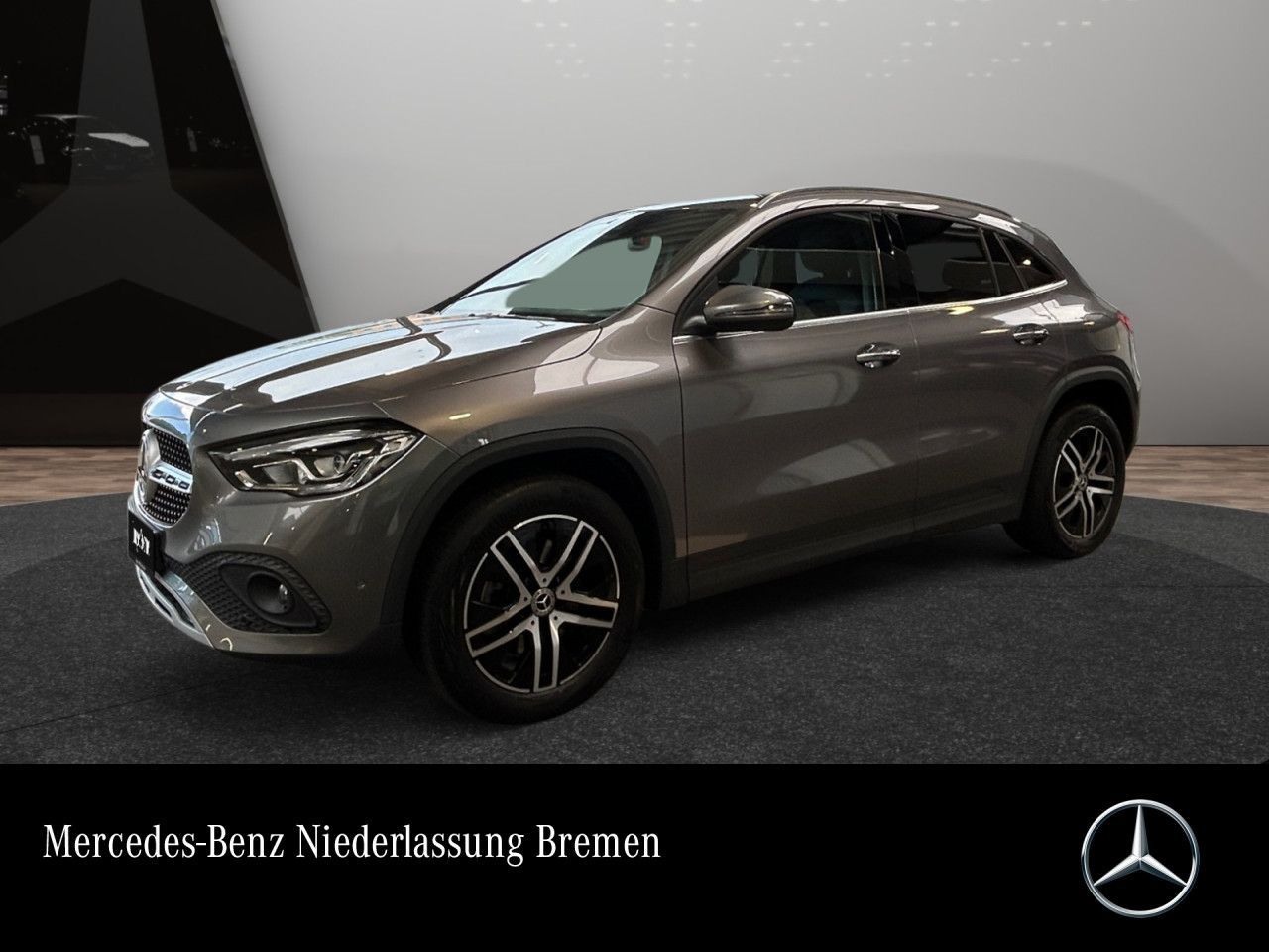 MERCEDES-BENZ GLA250 4M Style/Offroad/LED/Keyless/Kamera/Navi+