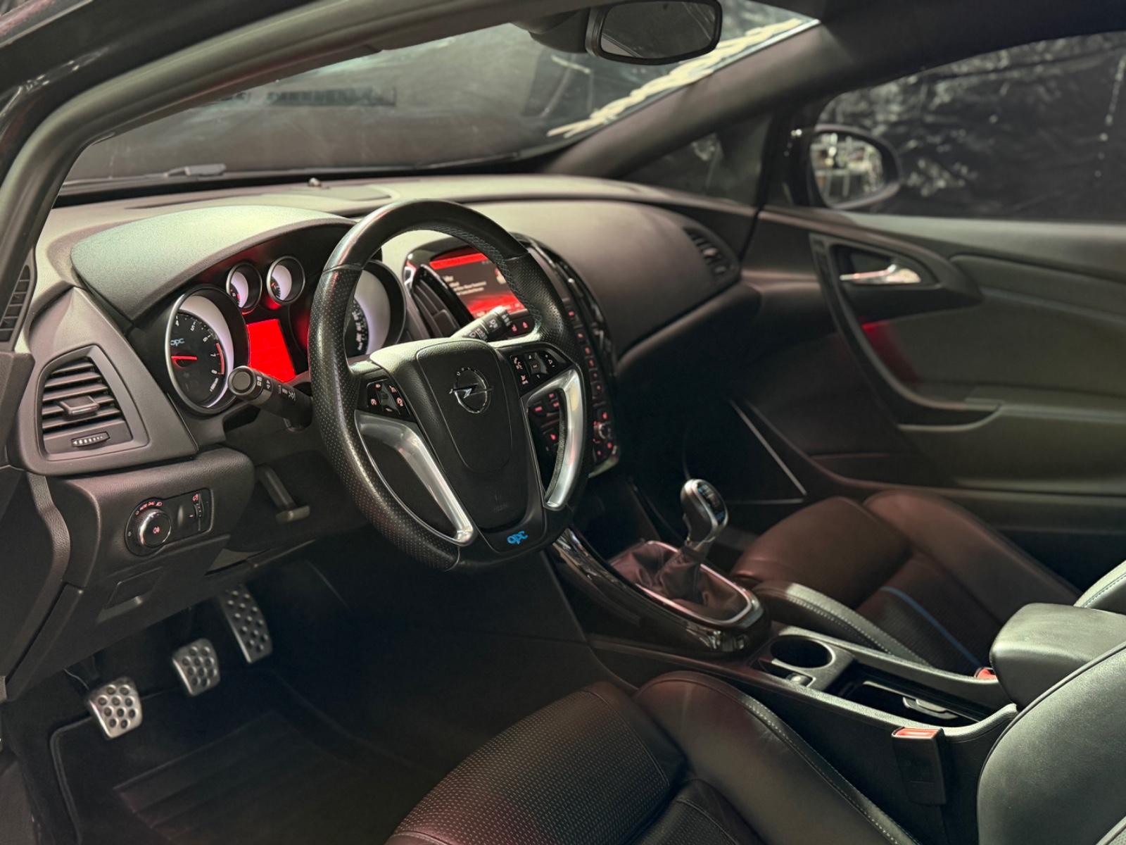 OPEL ASTRA J GTC OPC 2.0 280ch BVM Pack sport Sièges chauffants cuir Historique présent- 2EME MAIN