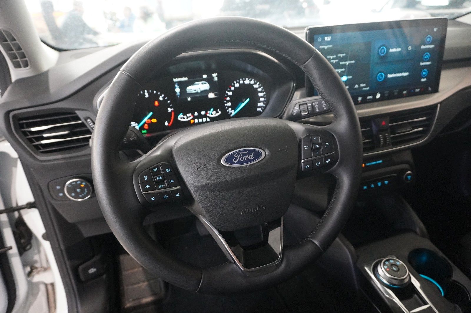 Fahrzeugabbildung Ford Focus Turnier 1.5D TITANIUM NAVI/LED/KAMERA/DAB+