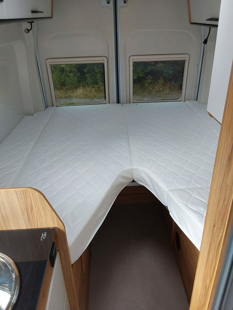 Fahrzeugabbildung Karmann Dexter 4x4 DE 570 AW Klima, RFK, El. Trittstufe