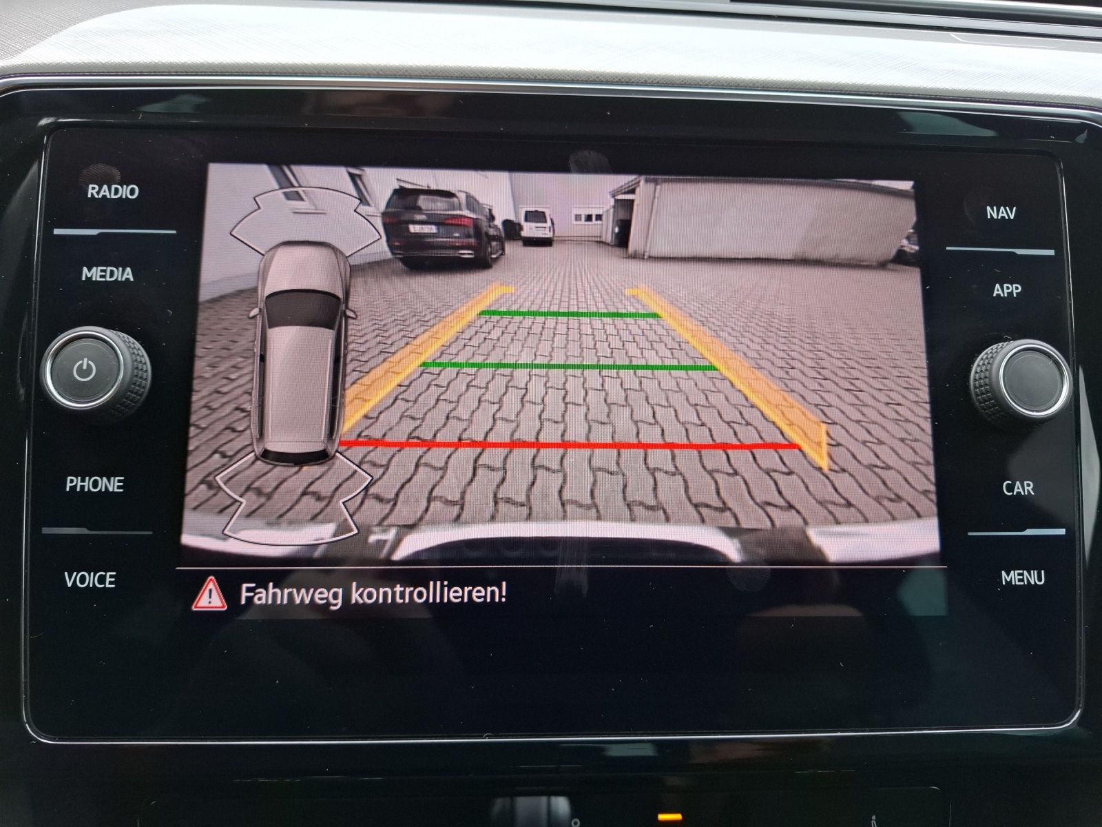 Fahrzeugabbildung Volkswagen Passat Variant GTE Standhzg Matrix AHK Leder ACC