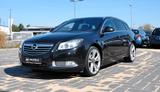 Opel Insignia A Sports Tourer  4x4 / Premium-Paket 2 - Opel Insignia aus 2011: Sports Tourer