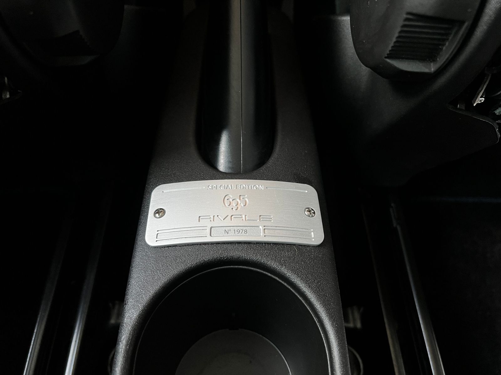 Fahrzeugabbildung Abarth 695 C Rivale 1.4 T-Jet NAVI