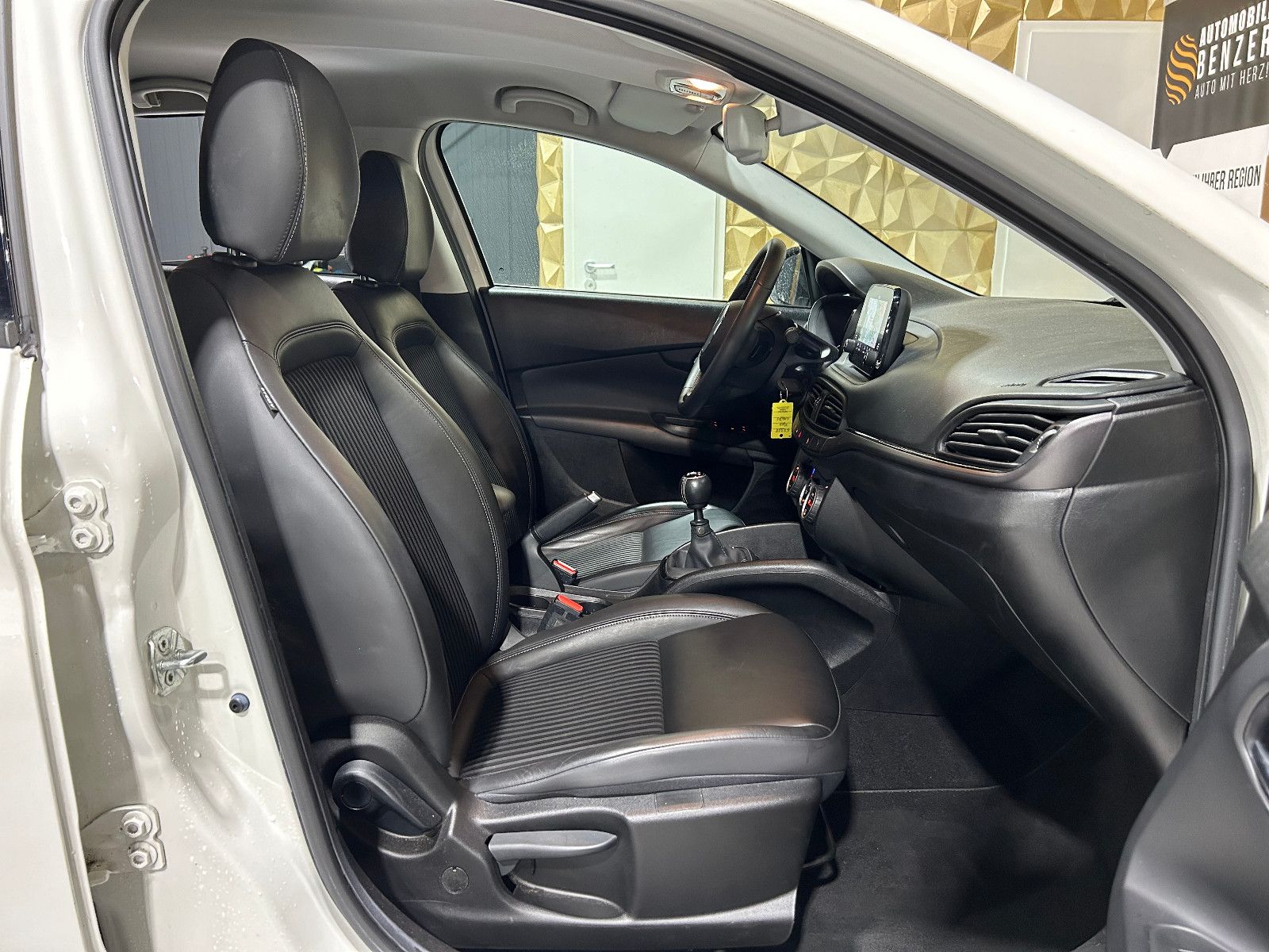 Fahrzeugabbildung Fiat Tipo S-Design/KAMERA/NAVI/ACC/SHZ/KLIMA
