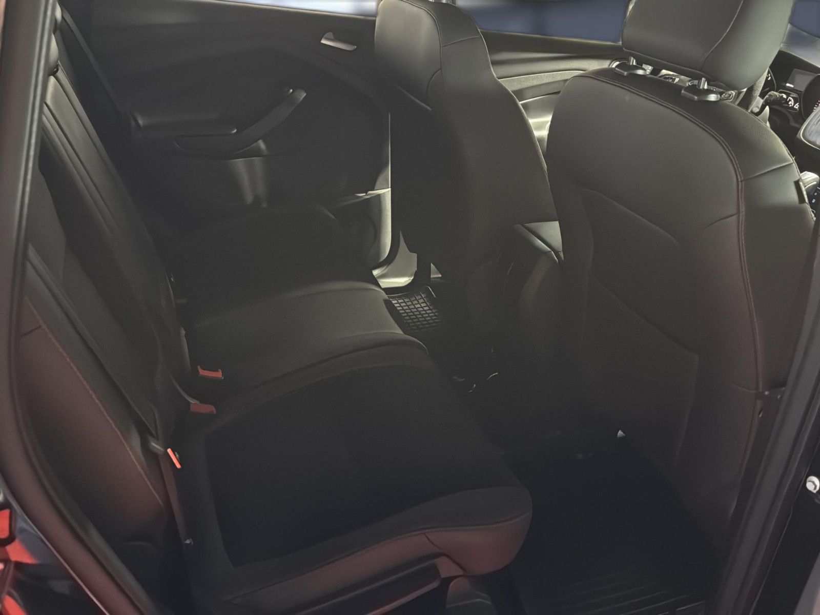 Fahrzeugabbildung Ford Kuga ST-Line/ ATM bei 52.000km / unfallfrei