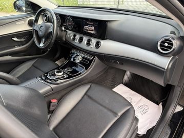 Mercedes E 200 - 7