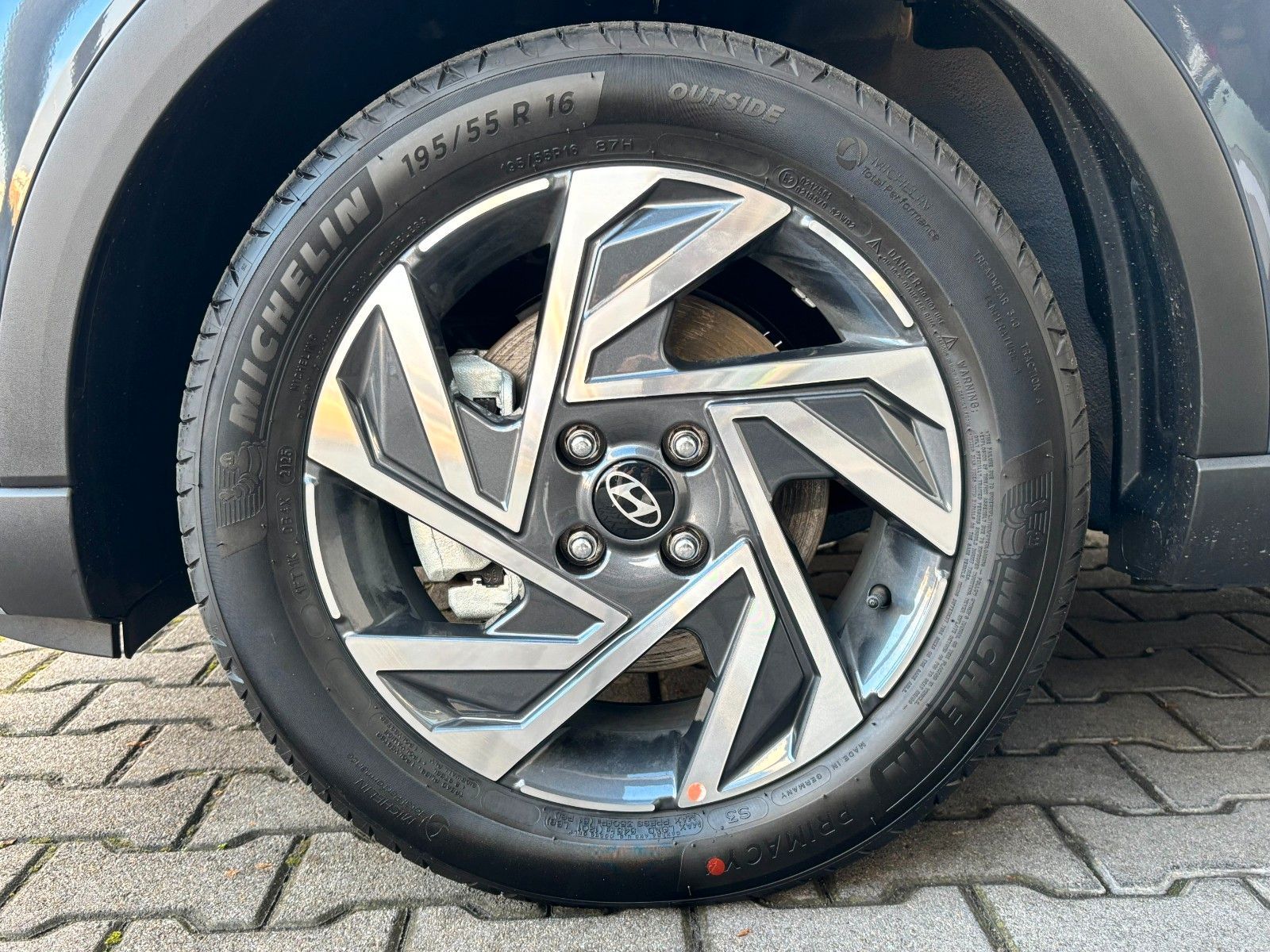 Fahrzeugabbildung Hyundai Bayon 1.0 T-GDI Trend Kamera,LED,Navi,SHZ,PDC