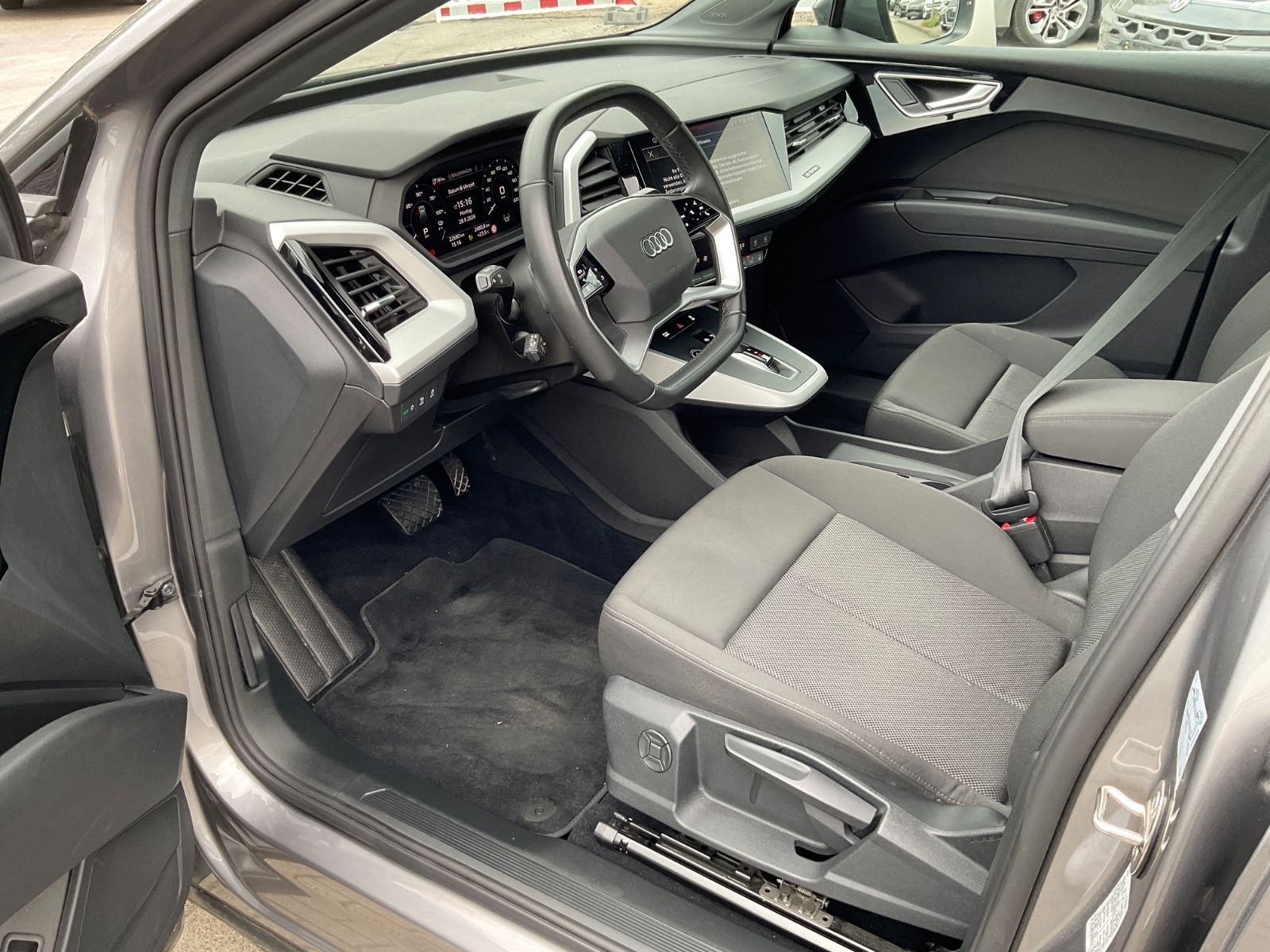 Fahrzeugabbildung Audi Q4 e-tron 40,82KWS,Kamera,Navi,LED,Sonos,Wärmep