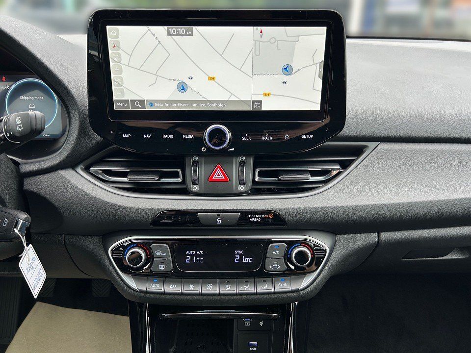 Fahrzeugabbildung Hyundai i30 MY25 1.5T 48V ADVANTAGE LED+NAVI 5J-GARANTIE