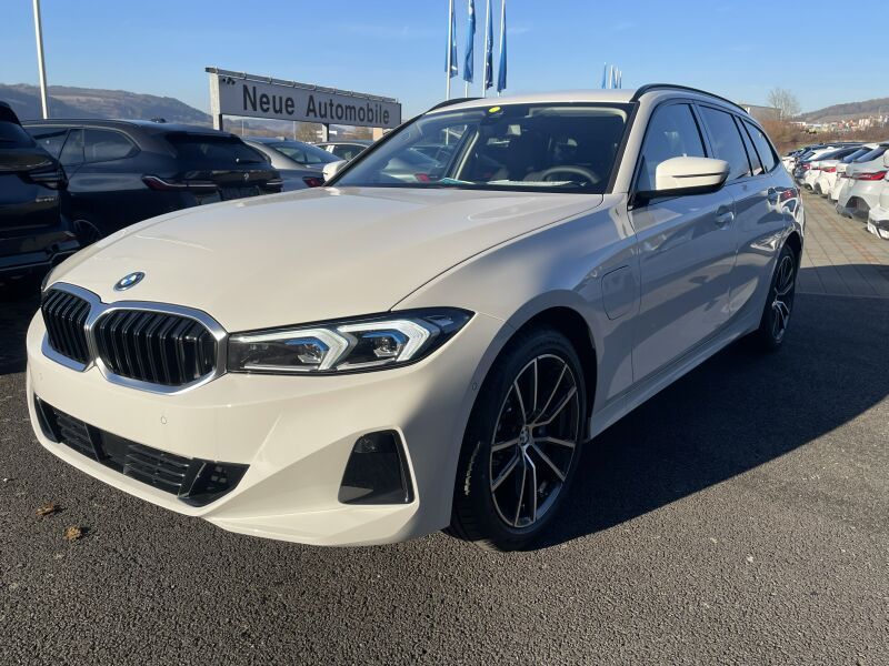 BMW 330