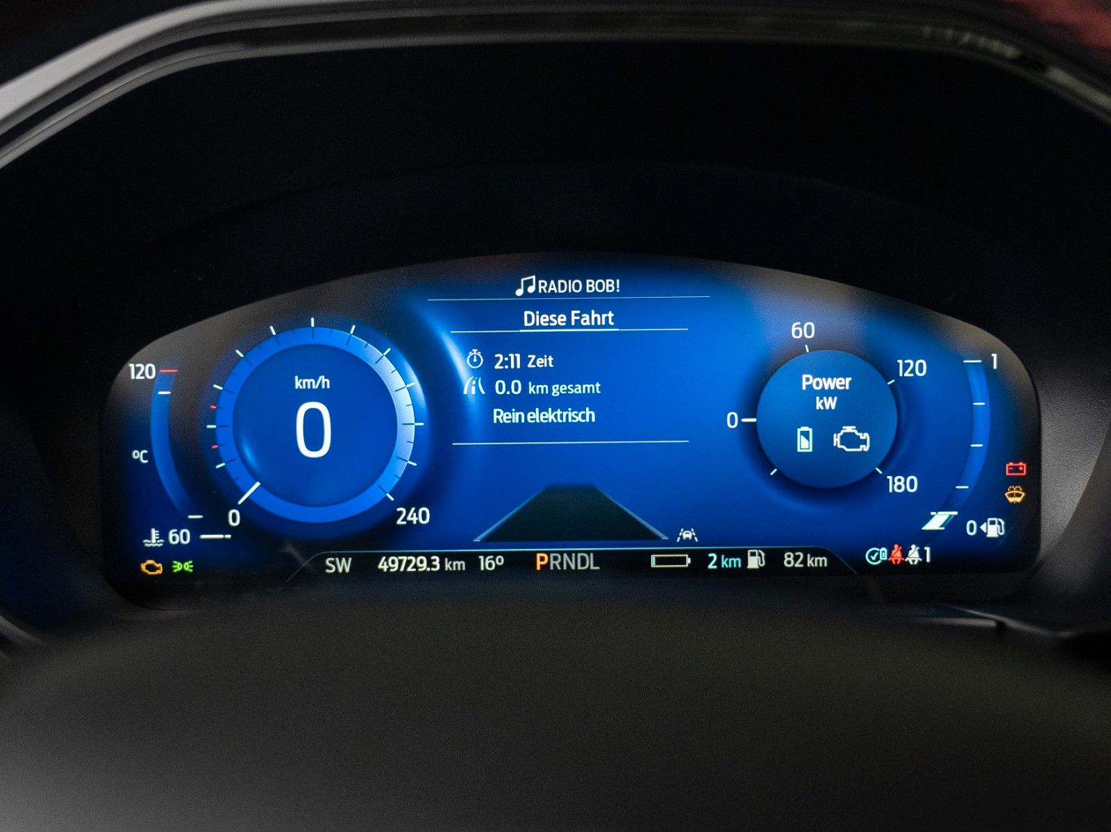 Fahrzeugabbildung Ford Kuga PHEV ST-Line AUTOM./WINTER-P./NAVI/DAB