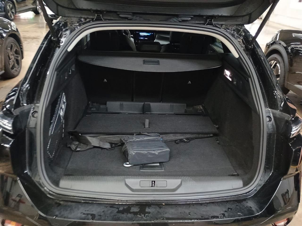 Fahrzeugabbildung Peugeot 308 SW 1.5 HDI ALLURE NAVI/LED/KAMERA/SPORT/DAB+