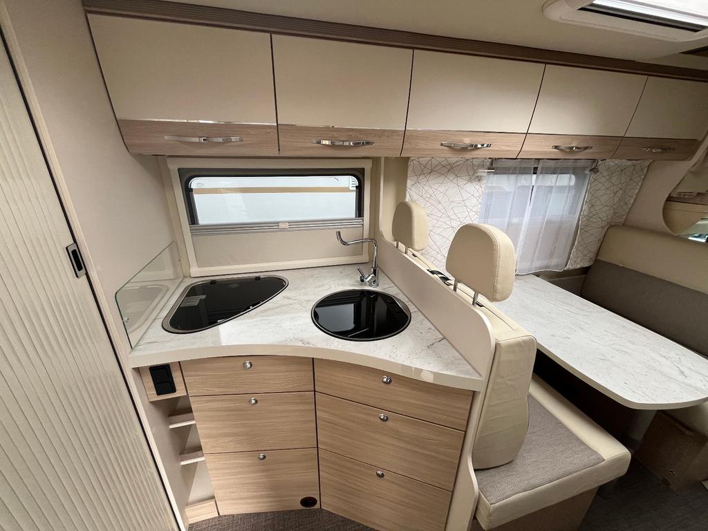 Eura Mobil Activa One 630 LS Travel Plus Automatik 8-Gang – Foto 8 von 12