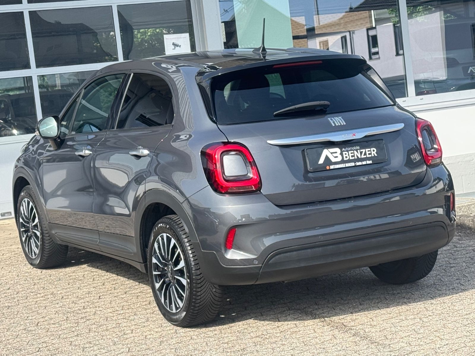 Fahrzeugabbildung Fiat 500X Lounge/LED/R-Cam/KlimaAuto/PDC/