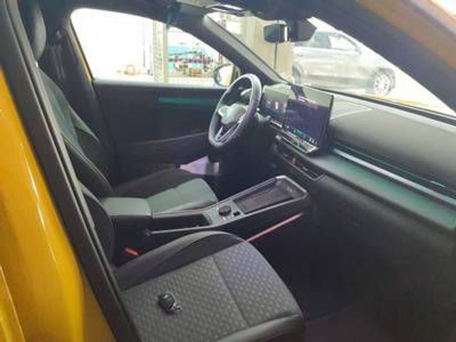 Volkswagen T-Roc 1.5 eTSI DSG R-Line LED NAVI SHZ foto 4