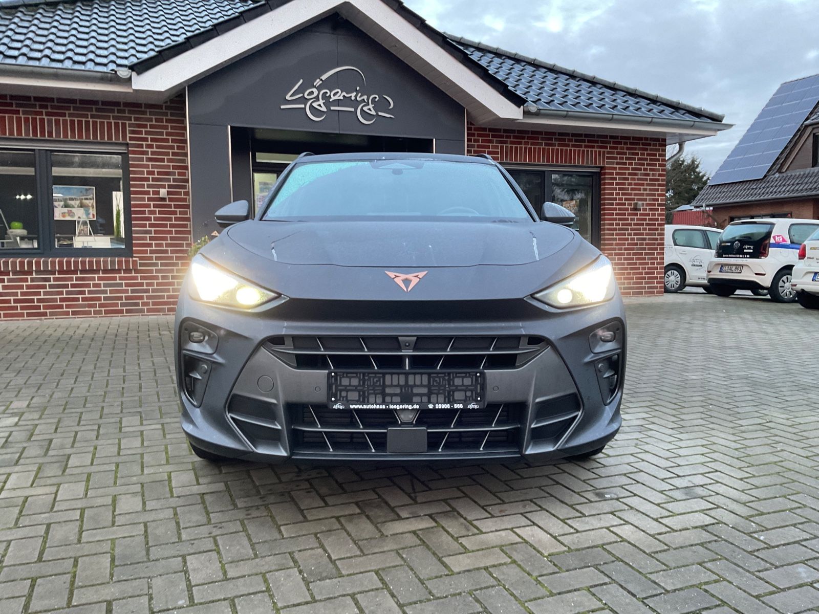 Fahrzeugabbildung CUPRA Terramar 1.5 eTSI/DSG AHK schwenk,Navi,360Kamera