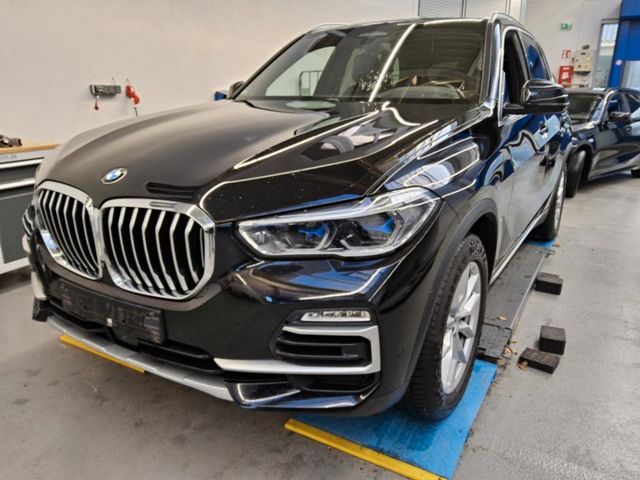 BMW X5 xDrive40d 7Sitzer*Laser*StandH*ACC*360°*H&K