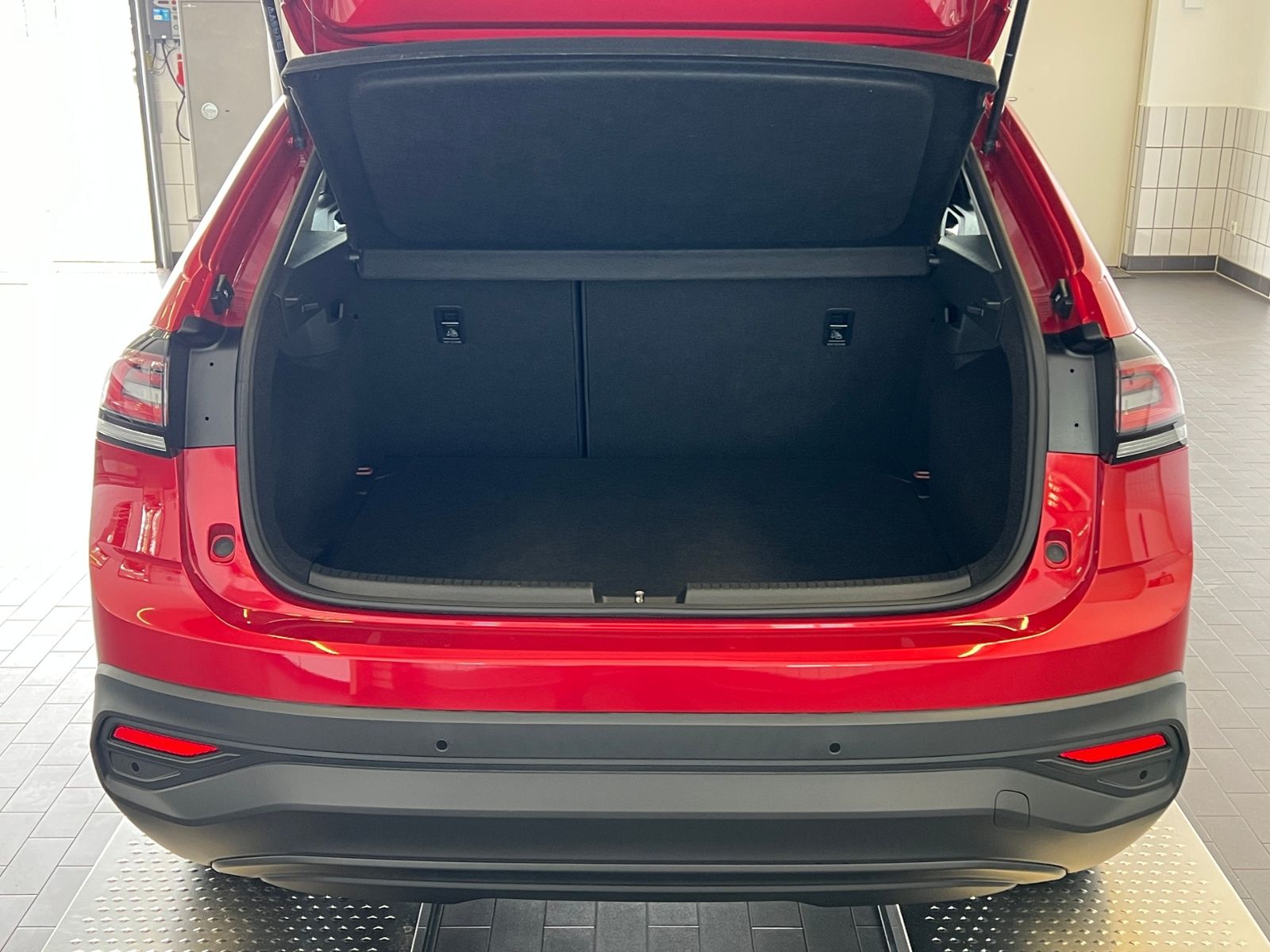 Fahrzeugabbildung Volkswagen Taigo Goal 1,0 l TSI *AHK,LED,ACC,R2D,Kamera,16'