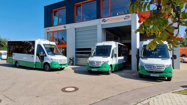 Mercedes-Benz Heckniederflur Sprinter 517 / 4 er Bestuhlung