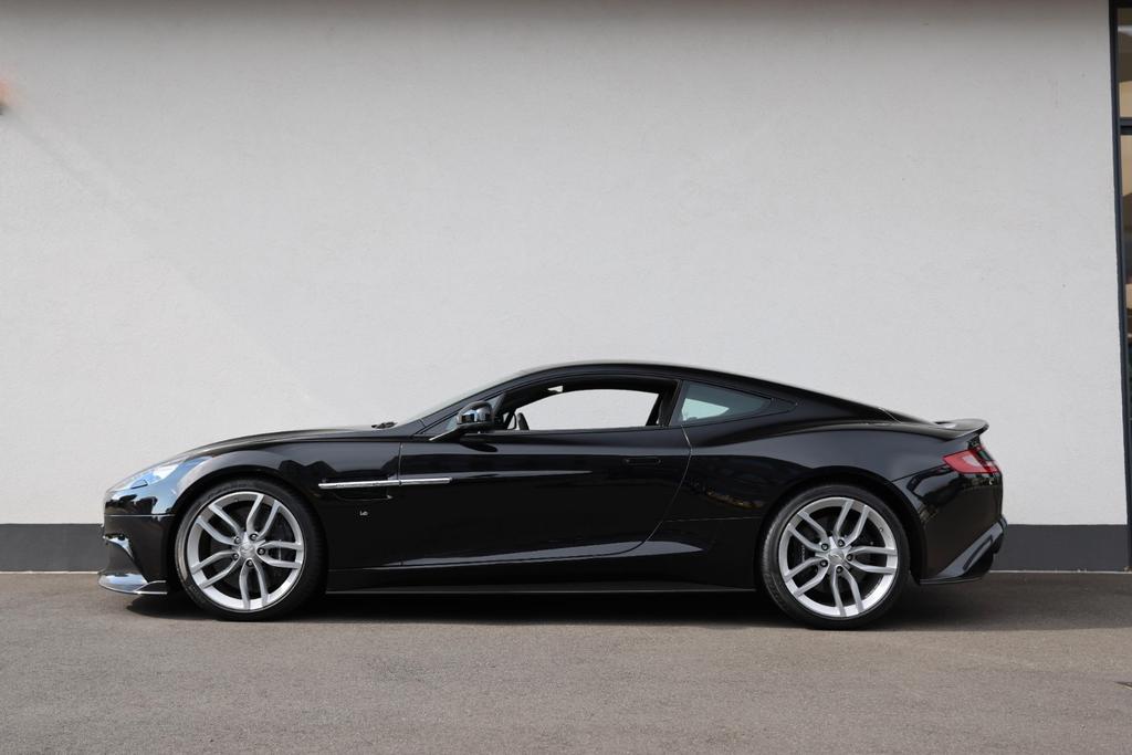 Aston Martin Vanquish