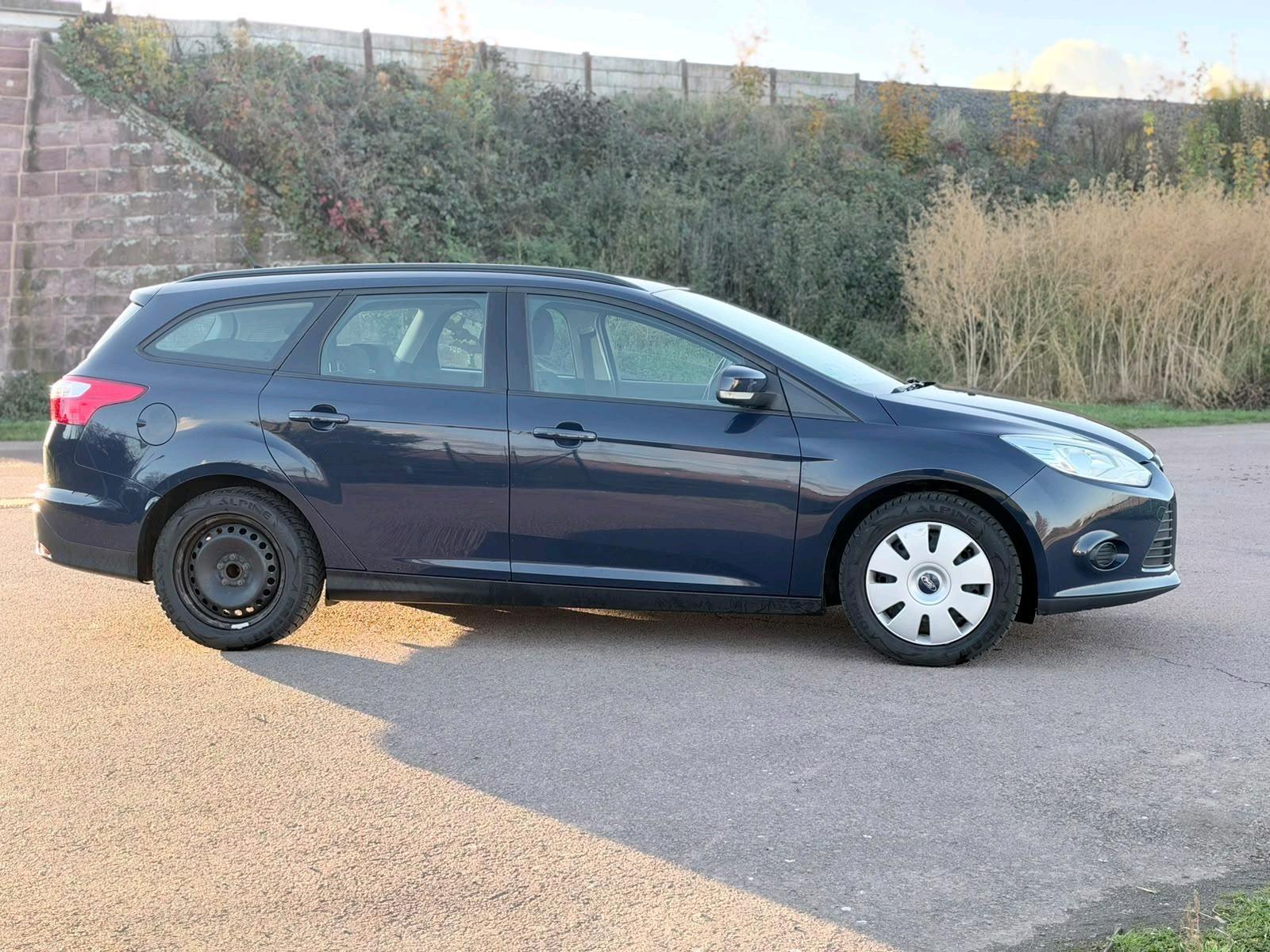Ford Focus 2011 — photo 6