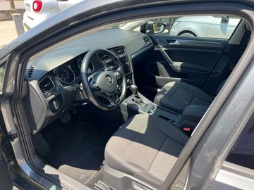 Volkswagen Golf - 5