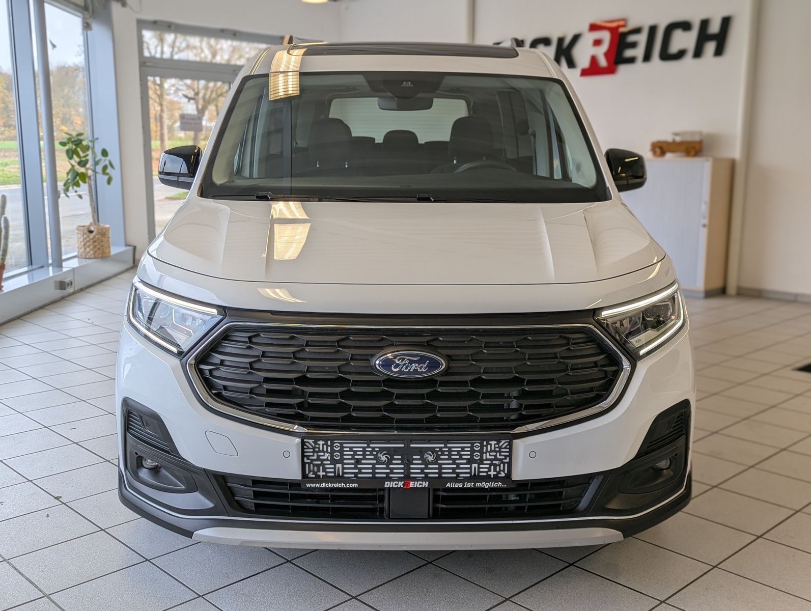 FORD Tourneo Connect L2 Active 7-Sitz Bi-LED Pano AHK - Image 2