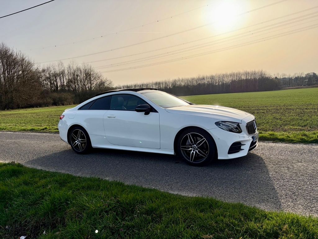 Image of Mercedes-Benz E 200