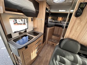 HYMER ERIBA HYMERCAR ML-T CrossOver 570 Luftfeder MAXXFAN AHK DELTA