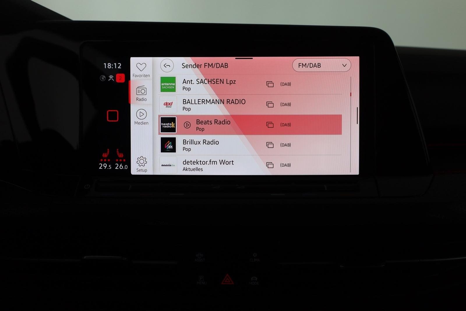 Volkswagen Golf VIII 2.0 GTI LED Navi AHK Winterpaket DAB, миниатюра 11