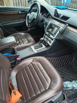 Volkswagen Passat 2.0 TDI DSG 125kW Highline BMotion Te... - Volkswagen Passat aus 2012 mit Diesel-Antrieb: Limousine