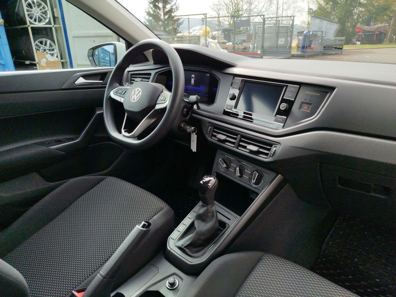 Fahrzeugabbildung Volkswagen Polo Basis-Modell 1.0 59 kW 5-Gang