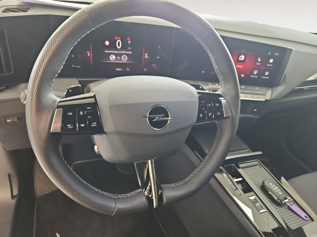 Fahrzeugabbildung Opel Astra Sports Tourer 1.2 Turbo Automatik GS Navi
