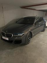 BMW 540d xDrive Touring A - BMW 540 in Essen