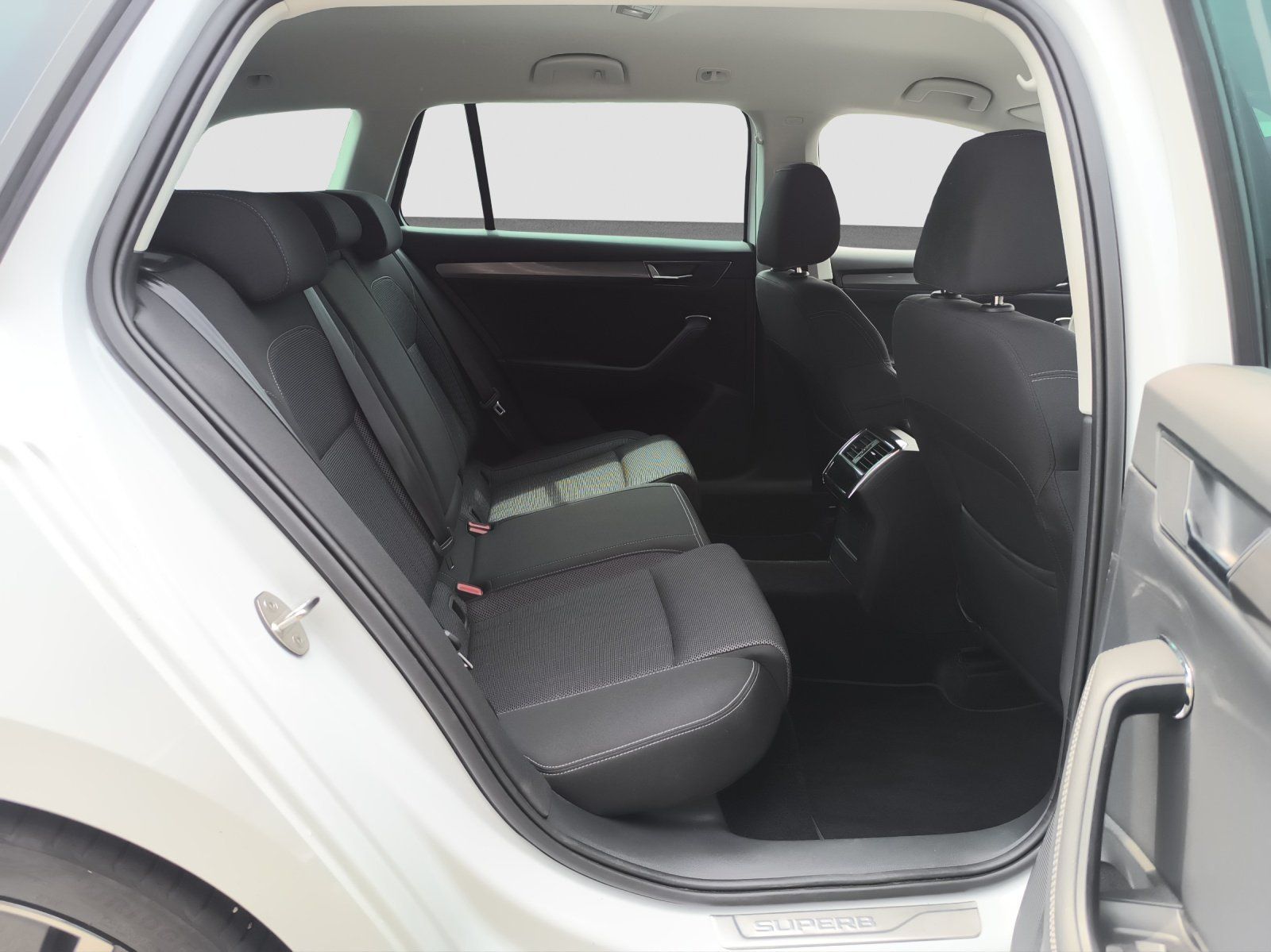 Skoda Superb - Bild 23