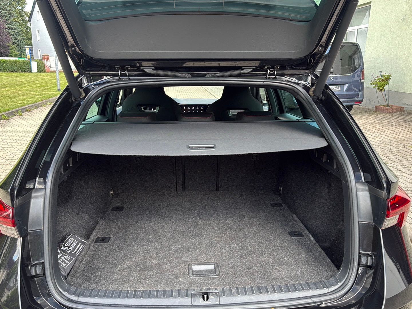 Fahrzeugabbildung SKODA Octavia Combi RS