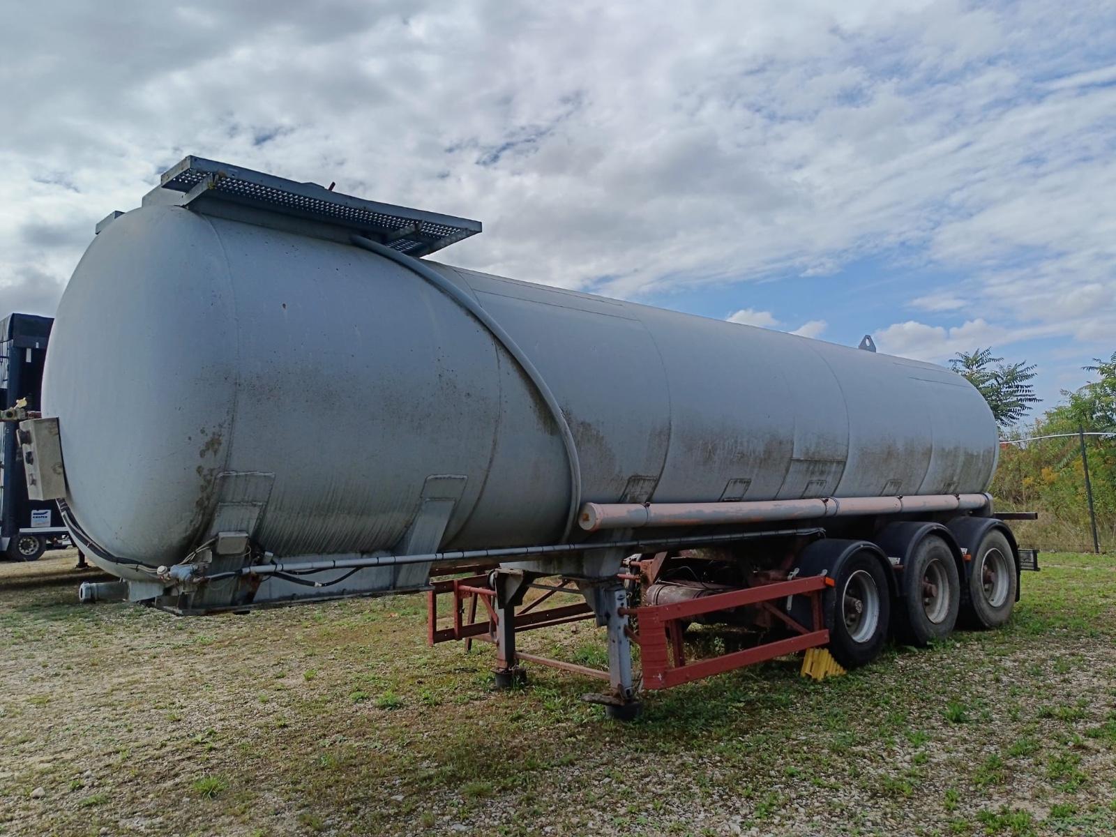 Kässbohrer TSA 32 CHEMICALIA /28000liters